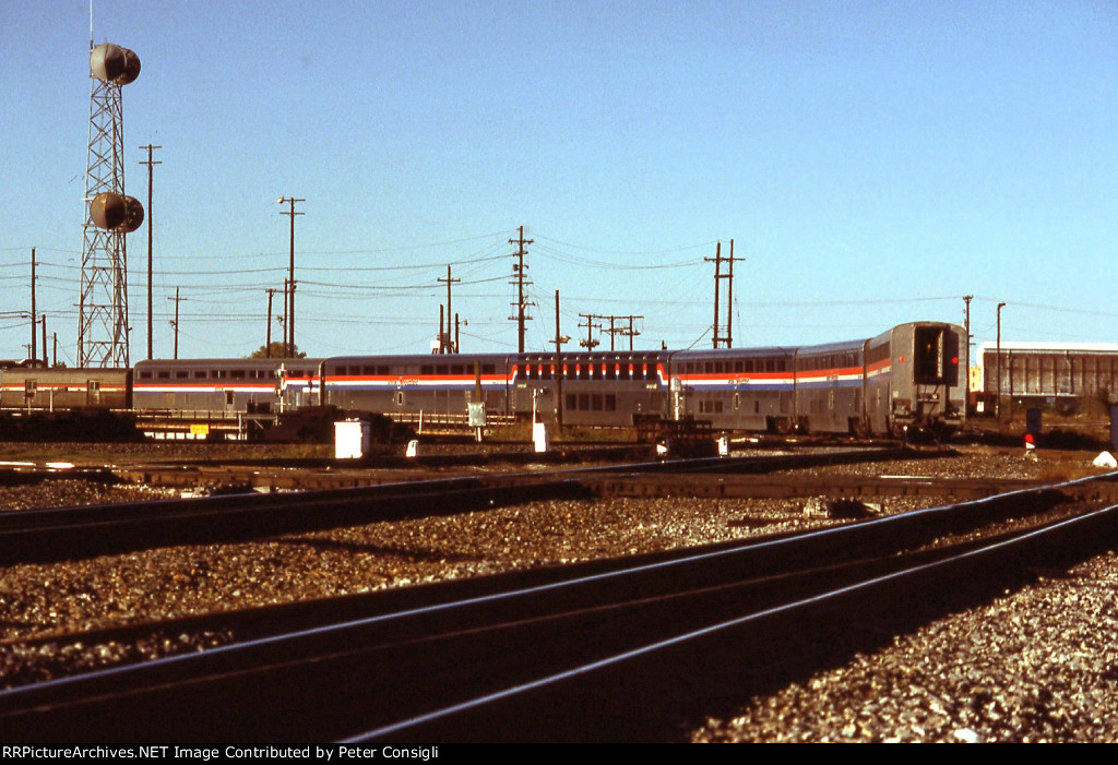 AMTK 7-car train